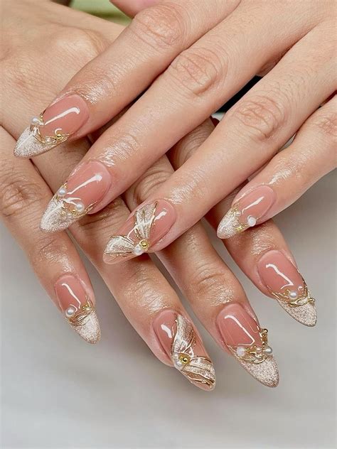 simple elegant nail designs 2025 1
