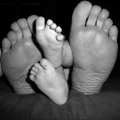 Cute Daddy Daughter Valentine’s Day Photo Idea