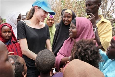 Hottest Women Celebrity's Charitable Work: Making a Difference - 7jruyjm