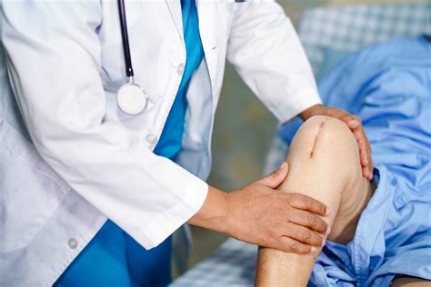 Best Joint Replacement Surgeon in Kothrud | Dr. Vinil Shinde