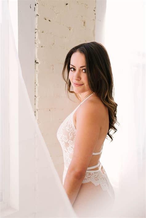 You Can’t Put a Price Tag on Self Love – Evansville Indiana Boudoir