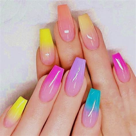 Gorgeous Summer Nail Colors & Designs To Try This Summer