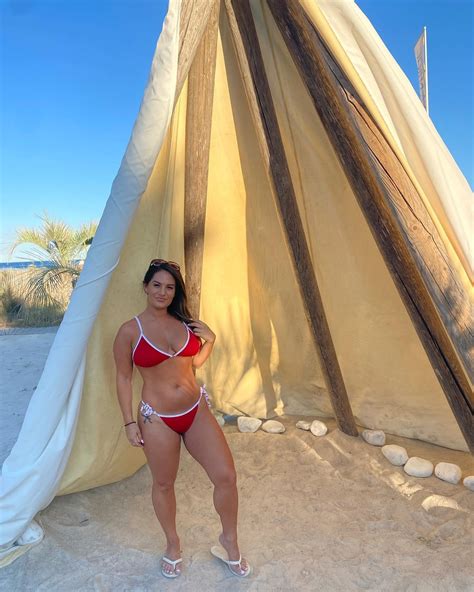 Dani Wexelman : r/CurvyNewsWomen