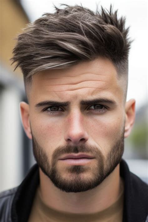 Trending Men's Hairstyles: Stay Stylish in 2024