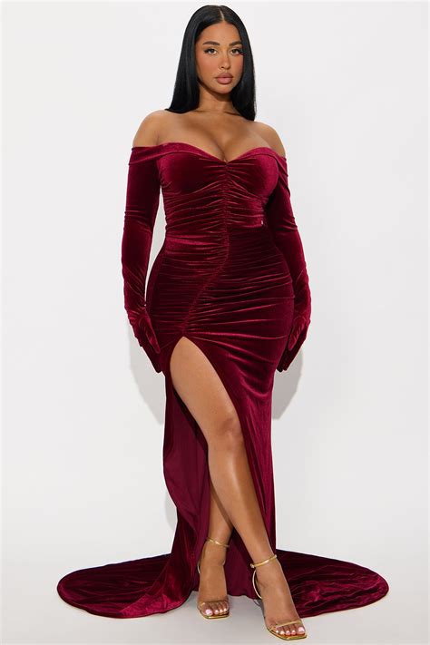 Cant' Look Away Velvet Maxi Gown - Burgundy | Fashion Nova