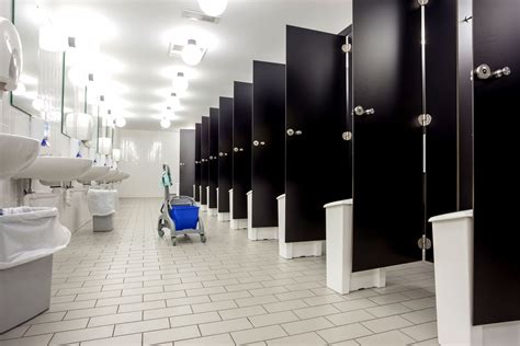 Normes de conception des toilettes publiques