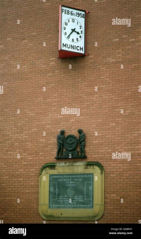 OLD TRAFFORD. MANCHESTER UNITED FOOTBALL CLUB Stock Photo - Alamy