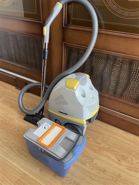 Karcher DS 5500 с аква фильтром