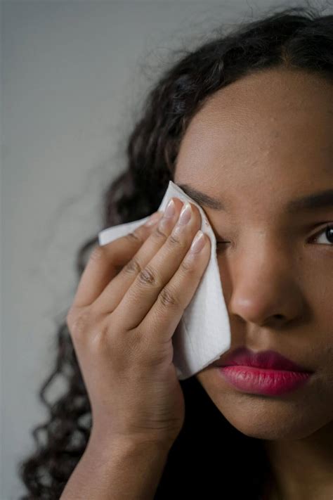 Understanding Warm Compresses for Dry Eye - Specialty Vision