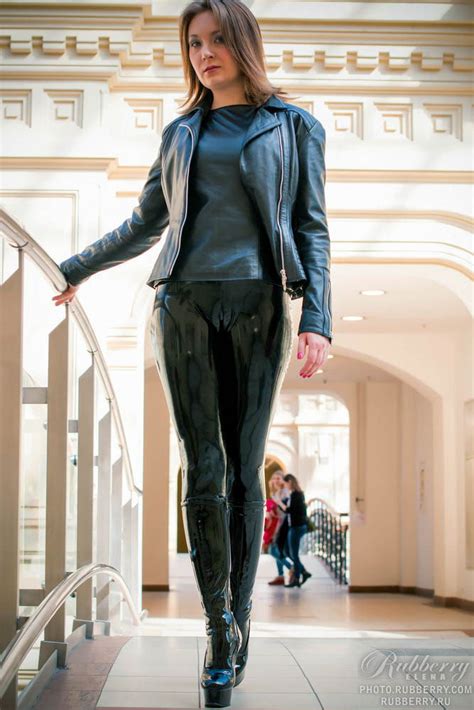 Latex, Leather and HighHeels. GUM. Moscow. by... - Rubbergirly09