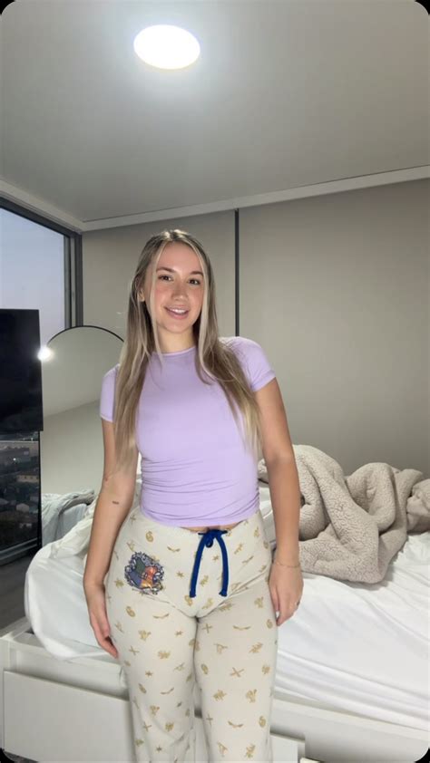 azra ramic | Looks more than just pee to me … #nadia #azra #nazra