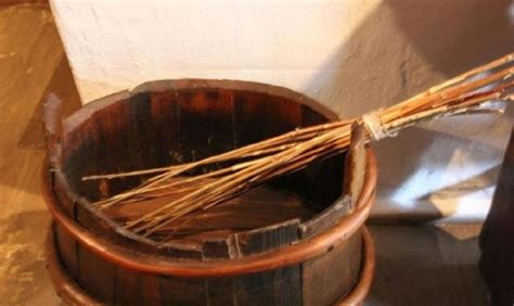 Как наказывали детей на Руси: Розги, горох, ложкой по лбу и другие ...