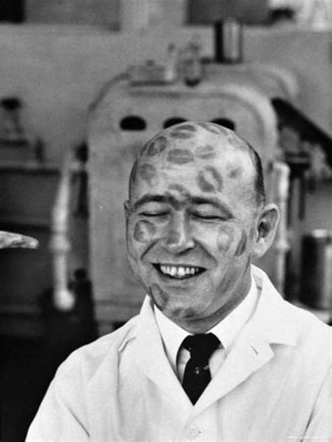 Создана для поцелуев: история губной помады