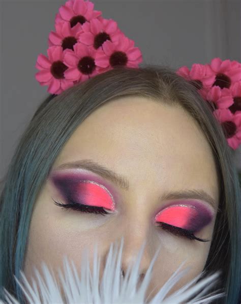 Pink neon : r/MakeupAddiction