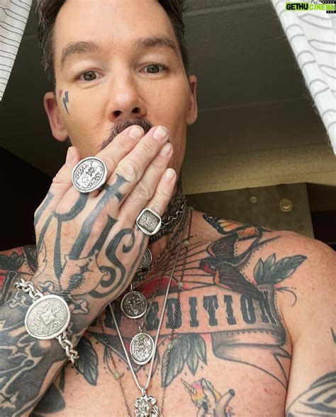 Is David Bromstad Secretly Married? Unraveling The Mysteries Of His Relationships Image 18