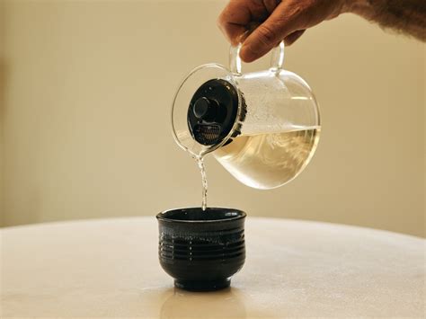 developing  pour  technique gargantuan tea