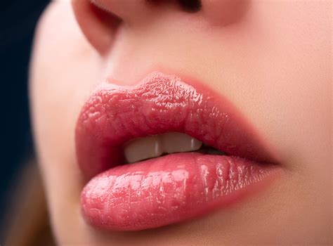 Essential Lip Makeup Tricks for Every Woman to Enhance their Look