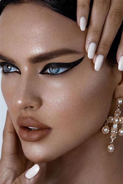 wedding makeup trends  brides  guide date night makeup