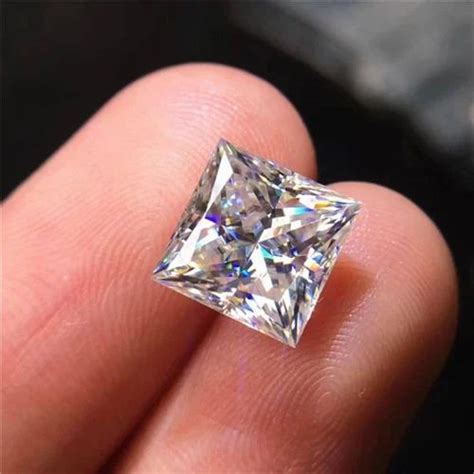 Square White Moissanite Stone, For Jewellery Purpose at ₹ 350/carat in ...