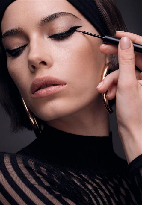 Жидкая подводка для глаз Glameyes 55622 - 55625 купить по цене 199 руб ...