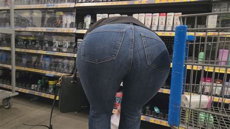 Cute Blonde GILF PAWG VPL - Tight Jeans - Forum