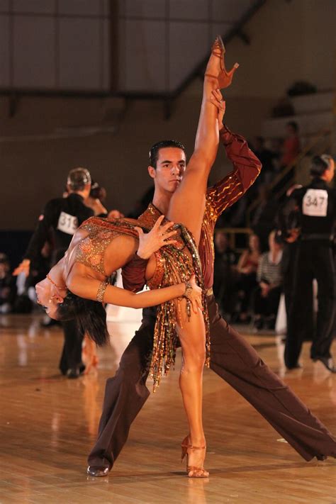 latin dance classes near me for adults - Raymon Aguiar