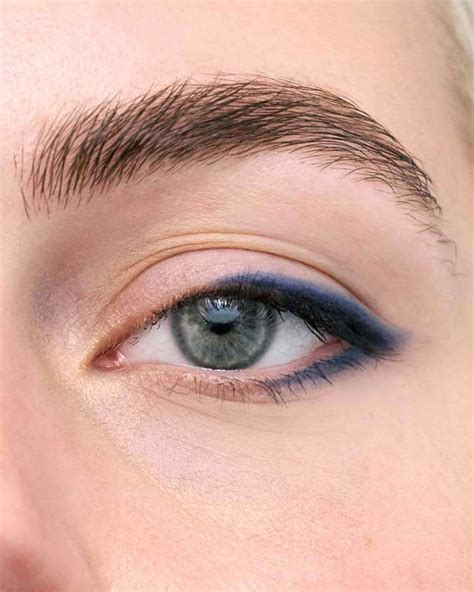 One Swipe Kajal Liner | Kess Berlin