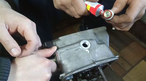 Замена заглушки головки ваз классика,в домашних условиях за 1.5 доллара ...