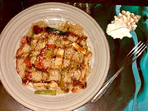 Вкусно, как в ресторане, просто и быстро! Фунчоза с курицей и овощами в ...