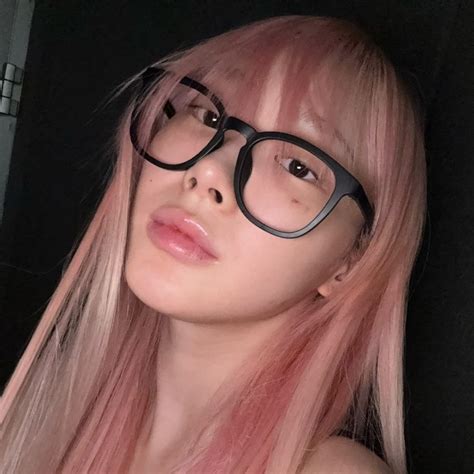 aespa 지젤 giselle icon | Giselle, Different hair colors, Cute rappers
