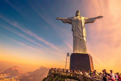 Christ the Redeemer (Cristo Redentor) & a stunning sunset over Rio de ...