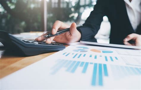 qual  funcao de um administrador  setor financeiro em uma empresa