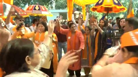 BJP in Gujarat Election 2022: Celebrations in BJP's Gandhinagar office as party set for ...