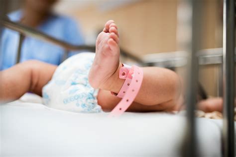 В Египте родились близнецы с одним туловищем на двоих: фото