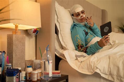 Molly Wurwand Declares “Viva La MILF!” Through Debut Solo Exhibit ...