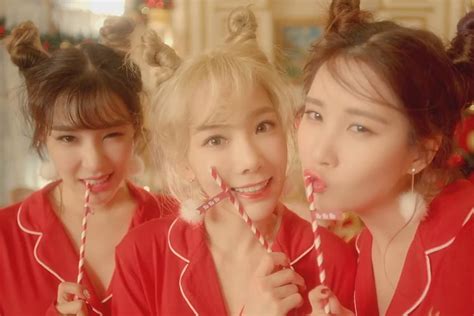 beauty secret santa gifts    enjoy soompi
