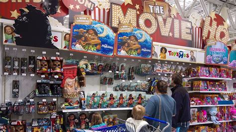 toys   files  bankruptcy protection     canada money