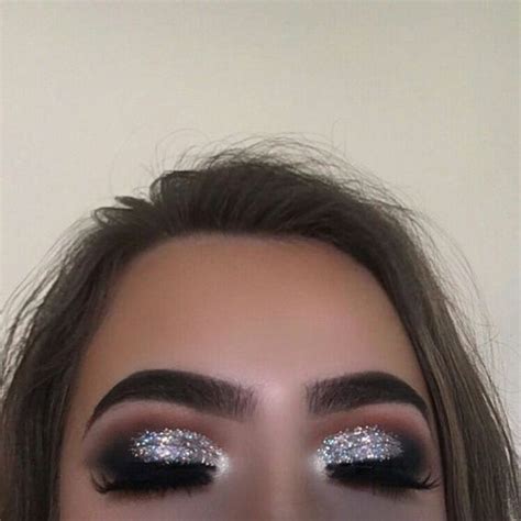 40 Silver Eye Makeup Looks You Need to Try 20 – Style Female