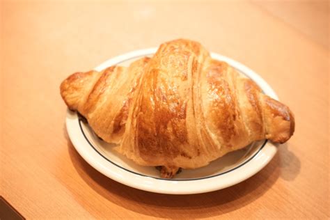 Croissant | Street Food Coffee