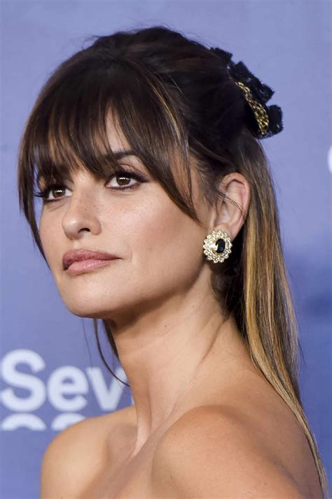The Textured Fringe: Your Guide to Rocking Choppy Bangs