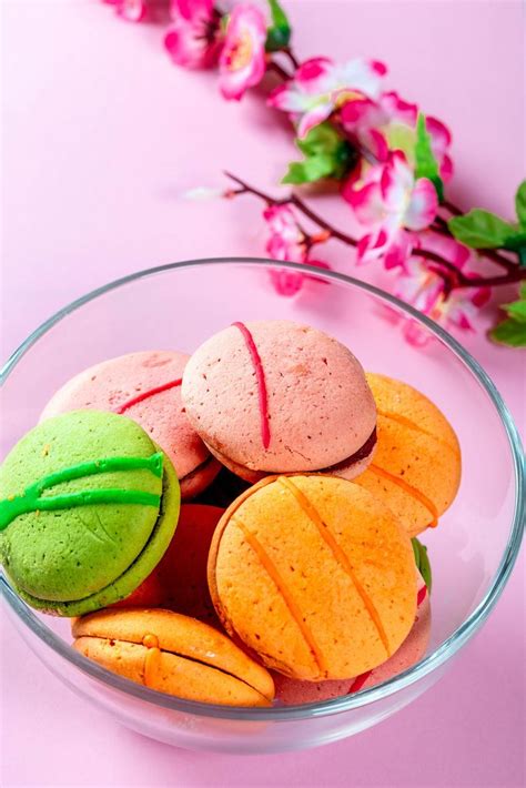 A french sweet delicacy, macaroons variety close up - Creative Commons ...