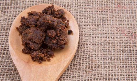 Dark Brown Sugar Substitute: What Can You Use Instead?