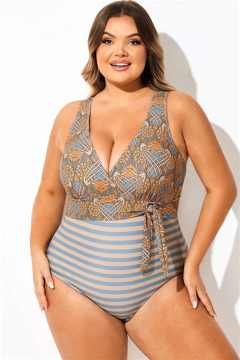 V-Neck Yellow Floral Print One Piece Swimsuit - Meet.Curve