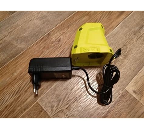 Зарядное устройство 18В ONE+ RC18115 Ryobi 5133003589 - выгодная цена ...
