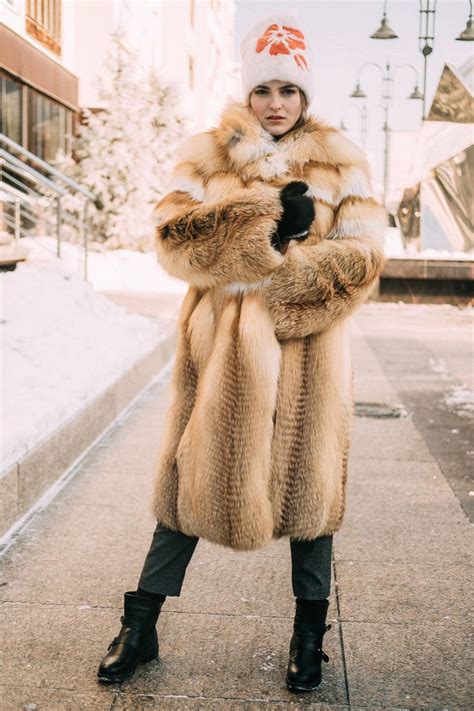 Шуба из рыжей степной лисы | Fur casual, Fur street style, Fur fashion