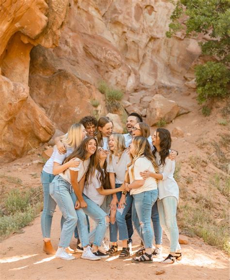 photoshoot ideas photoshoot friend photoshoot friendship photoshoot