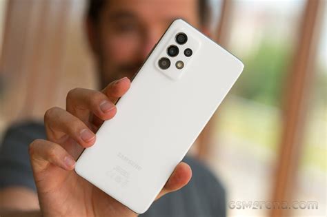 بررسی Samsung Galaxy A52s - فروشگاه اسپيگن ایران