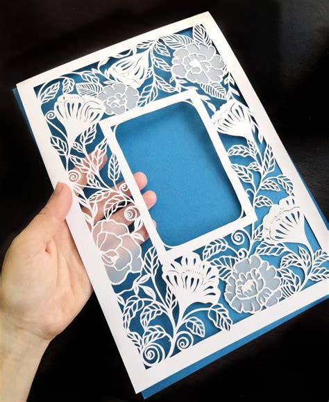 фоторамка, вырезанная из бумаги | Paper cut art, Paper cut design ...