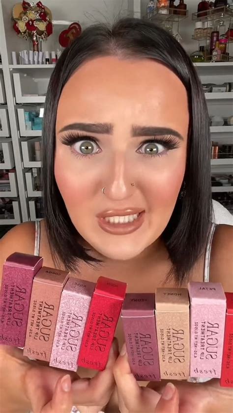 Mikayla Makeup - Videos