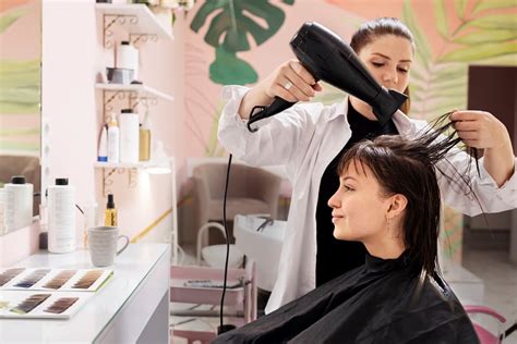 Hair Salon Equipment List - 15 Essential Salon Tools